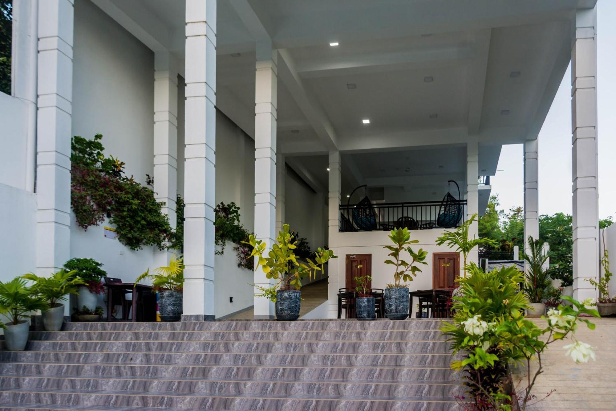 Zodiak Hotel Tangalle Exterior photo