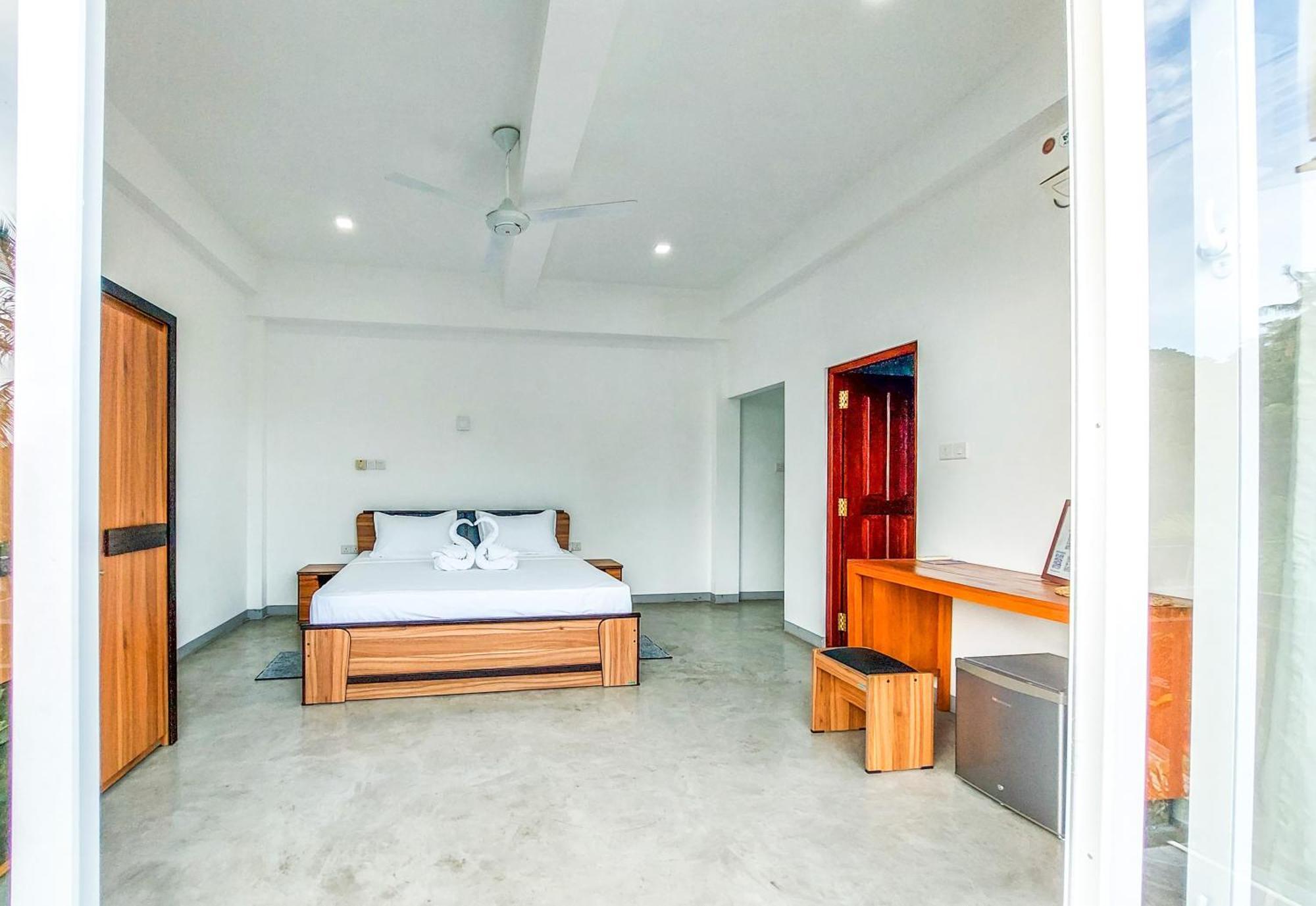 Zodiak Hotel Tangalle Exterior photo